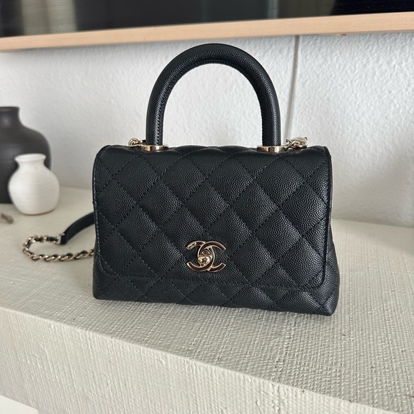 Chanel mini coco excellent condition (dust bag, box and bag included) - Picture 1 of 1